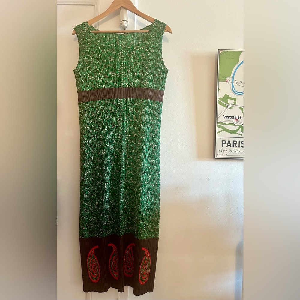 Rare Pleats Please Issey Miyake dress in excellent condition.